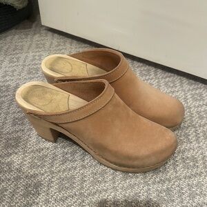 No. 6 Tan Mules with Suede Upper and Wooden Sole